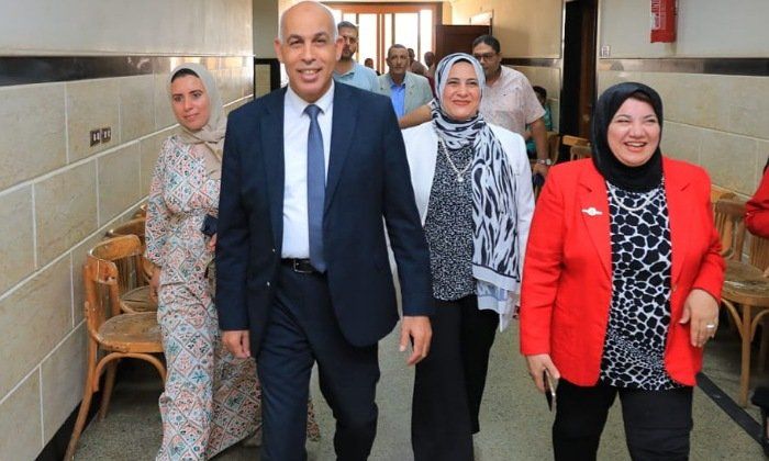 القائم بأعمال رئيس جامعة كفر الشيخ يتفقد معامل الحاسب بكلية التربية النوعية