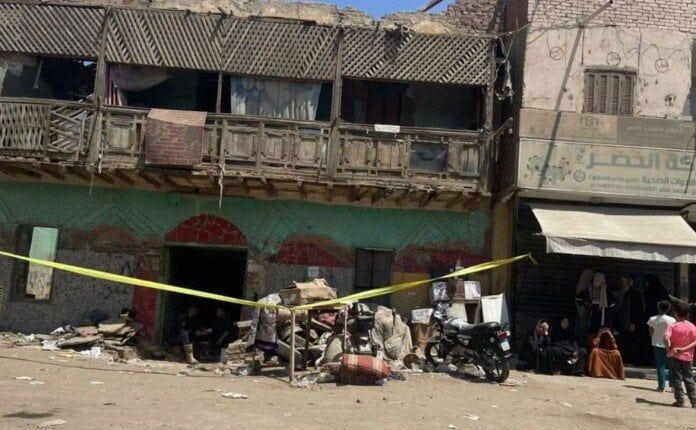 أول قرار من النيابة بشأن انهيار عقار ومصرع سيدة وطفلها في البراجيل بالجيزة