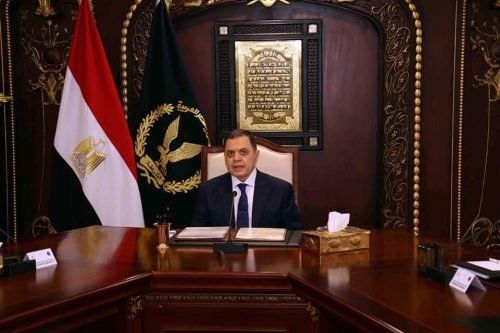بالأسماء.. إبعاد 6 أشخاص خارج مصر لأسباب تتعلق بالصالح العام