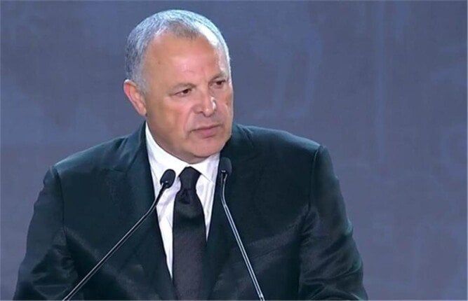 رئيس اتحاد الكرة يتفقد ورشة عمل مدربي المنتخبات الوطنية