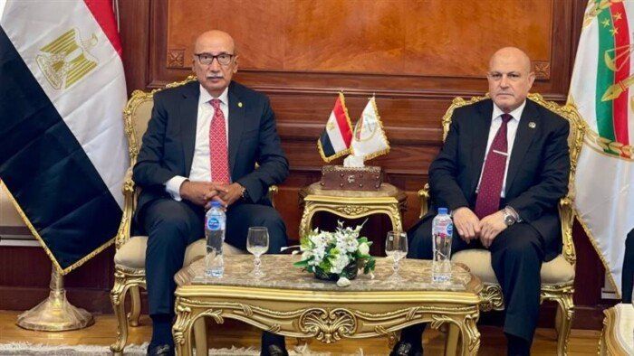 رئيس محكمة النقض يزور رئيس هيئة النيابة الإدارية لتقديم التهنئة له