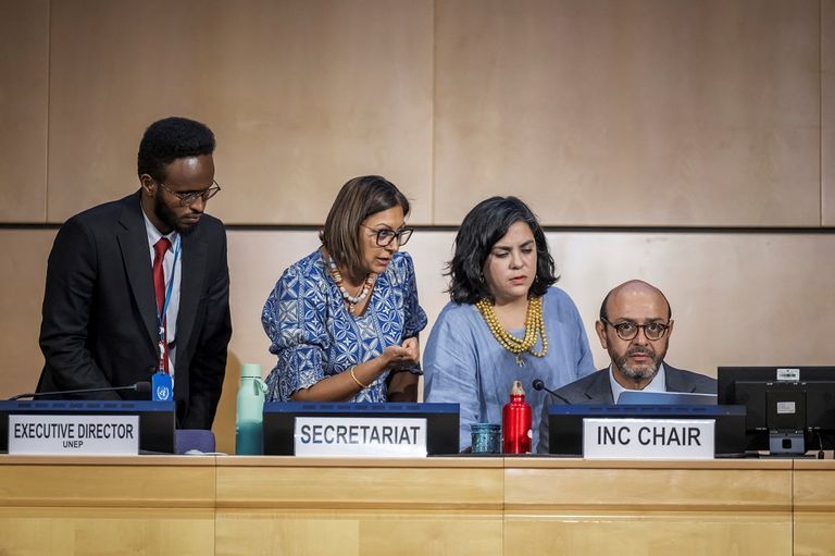 التلوث البلاستيكي تهديد بيئي خطير (AFP)