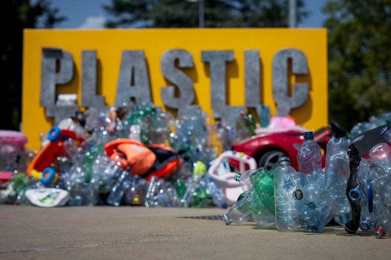 التلوث البلاستيكي تهديد بيئي خطير (AFP)