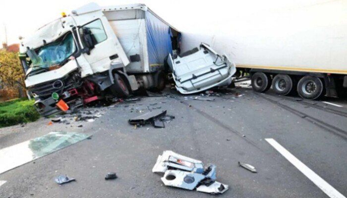 الهند: مصرع وإصابة 51 شخصا جراء حادث اصطدام شاحنة بجرار في ولاية أوتار براديش