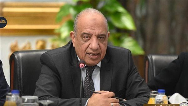 تطورات الحالة الصحية لوزير الكهرباء وزوجته بعد انقلاب سيارتهما بطريق الإسكندرية الصحراوي