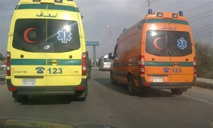 بالأسماء.. 7مُصابين في انقلاب سيارتين أجرة داخل مصرف بالبحيرة