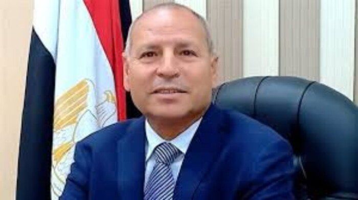 محافظ القاهرة يوجه رؤساء الأحياء الجدد بضرورة التواجد الميداني والاستماع لطلبات المواطنين