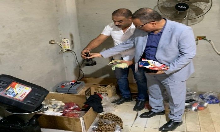 ضبط مصنعين لإعادة تعبئة زيوت سيارات مجهولة المصدر في الدقهلية