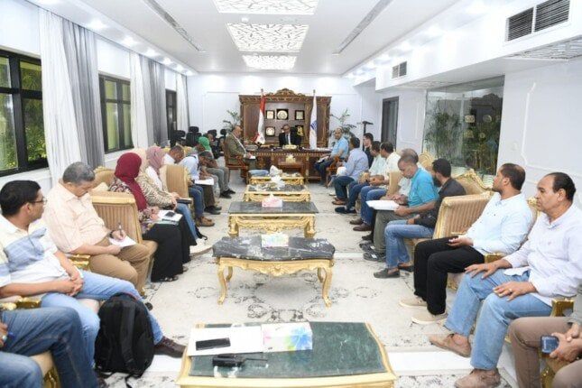 محافظ قنا يتابع الموقف التنفيذي لمشروع تطوير كورنيش النيل